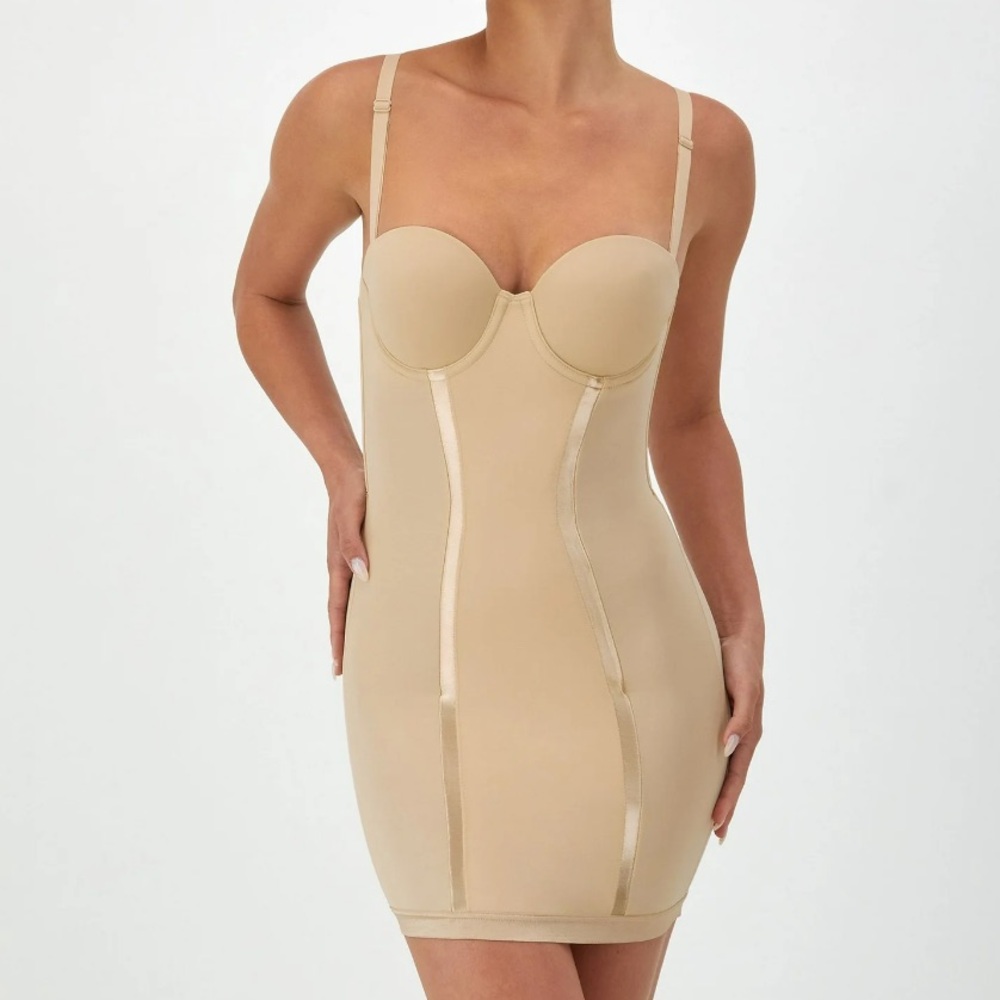 Size 36C Maidenform Flexees Convertible Tummy Control Shapewear Slip w/underwire